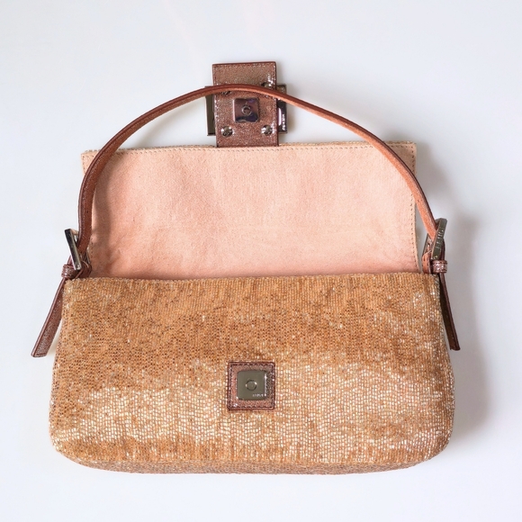**SOLD**Fendi Baguette Beaded - Picture 9 of 14